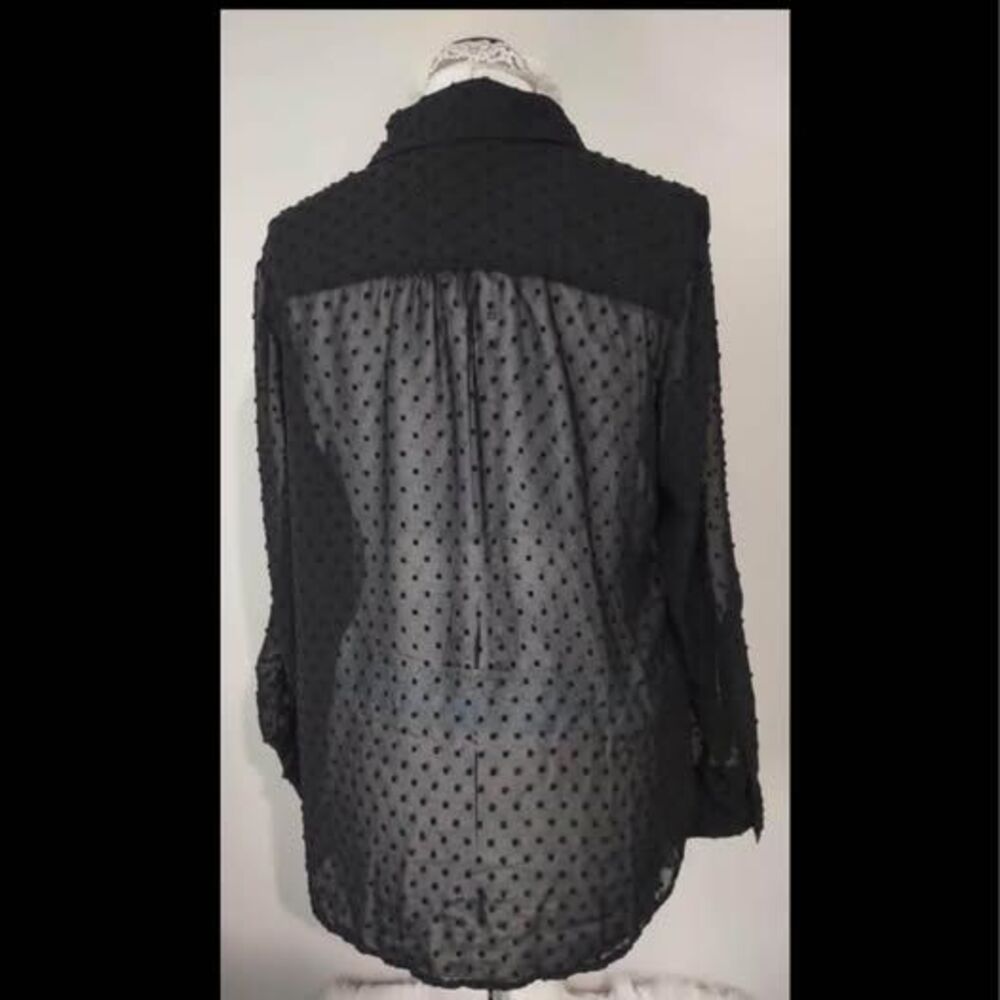 Blouse Medium Denim & Company Sheer Button 21”=pit-pit 28”=length C2728 - Picture 3 of 6